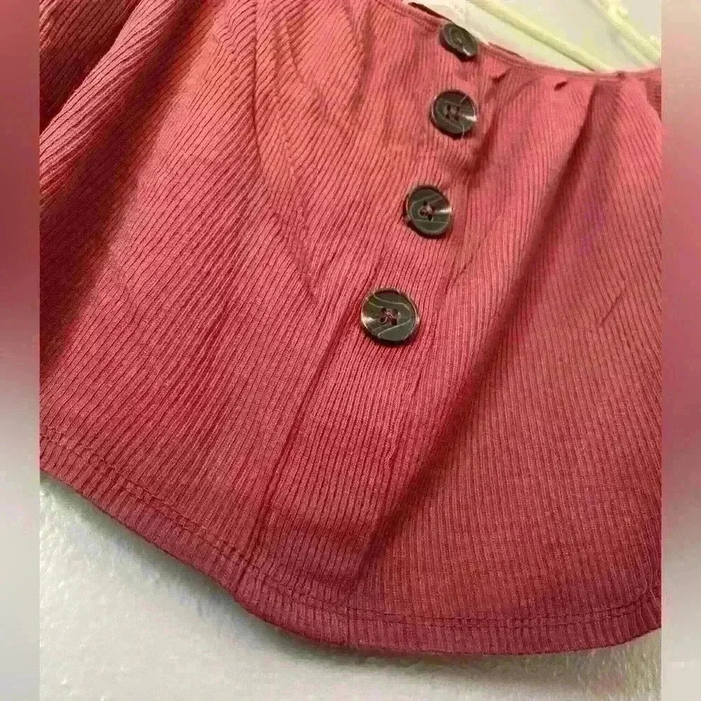 π 3/$15 Active USA Large Rose Long Sleeve Front Button Off the Shoulder - Picture 3 of 4